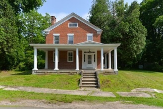 Building Photo - 15 Hawkins Rd