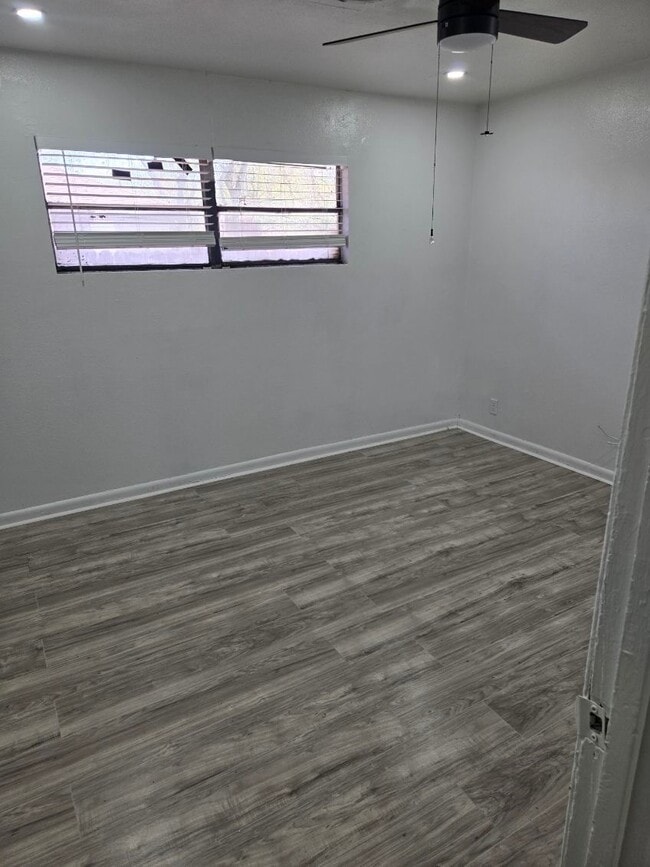 Building Photo - 5427 Heatherbrook Dr