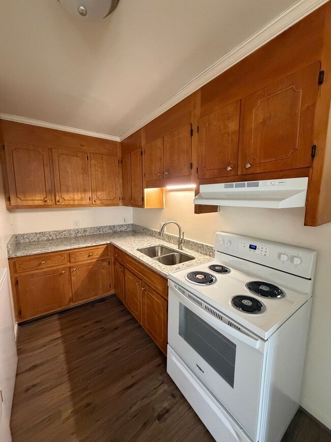 Building Photo - One Story Duplex