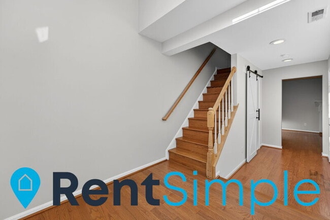 Building Photo - 297 S Pickett St