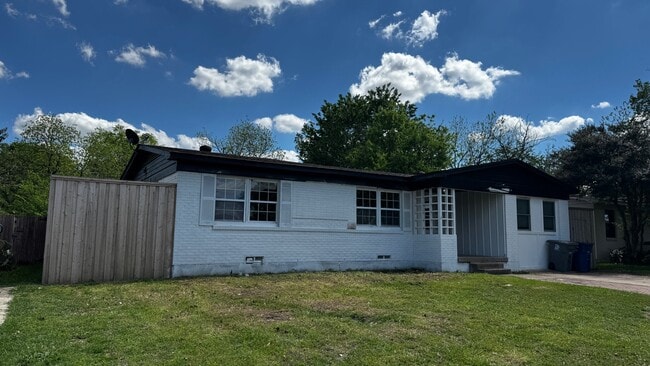 Photo - 10932 Dunaway Dr House