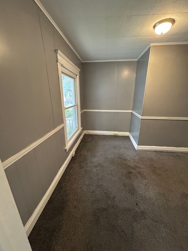 Building Photo - 721 California Ave