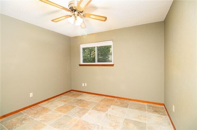 Foto del edificio - 6905 Smokey Hill Rd