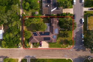 Building Photo - 1635 Sam Houston Dr