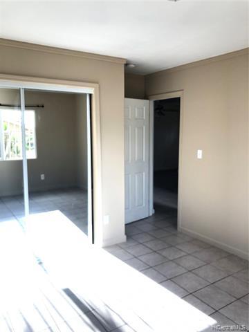 Building Photo - 1750 Puowaina Dr