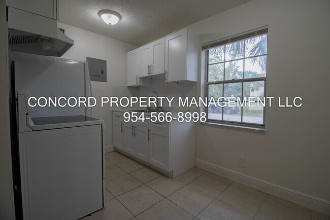 Foto del edificio - 1 Month Free with Immediate Move in- 2 Bedroom, 1 Bathroom- Poolside apartment