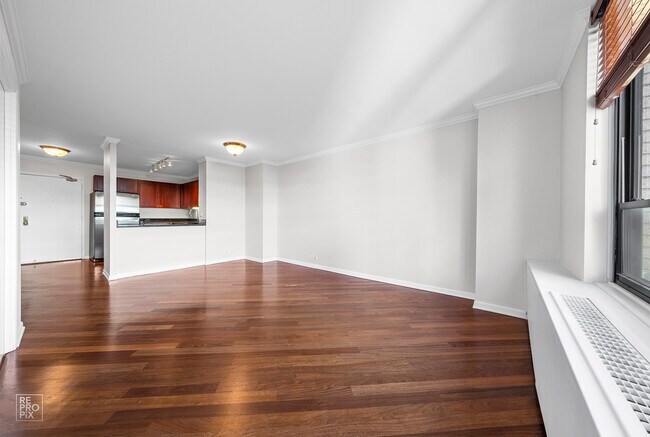 Foto del edificio - 222 E Pearson St