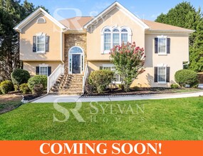 Building Photo - 103 Chestnut Knoll