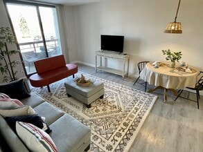 Building Photo - The Park at Trowbridge