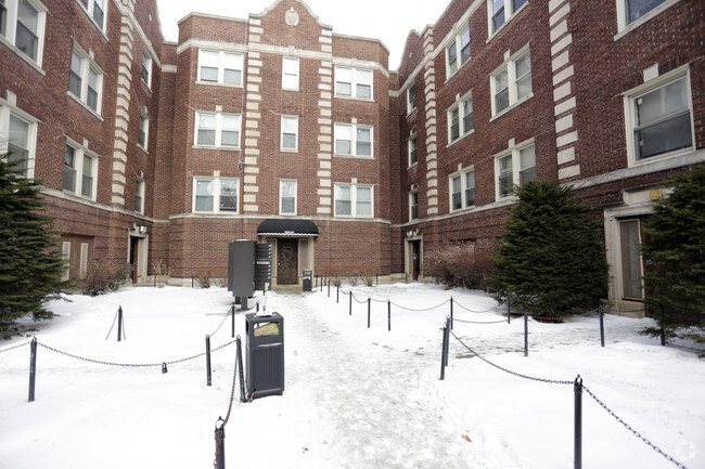 Foto del edificio - Muskegon and 78th