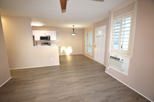 Foto del edificio - Parkview at Waikele - Ground floor Townhouse 2 bedrooms, 2 baths with 2 parking Avail 2/1/25