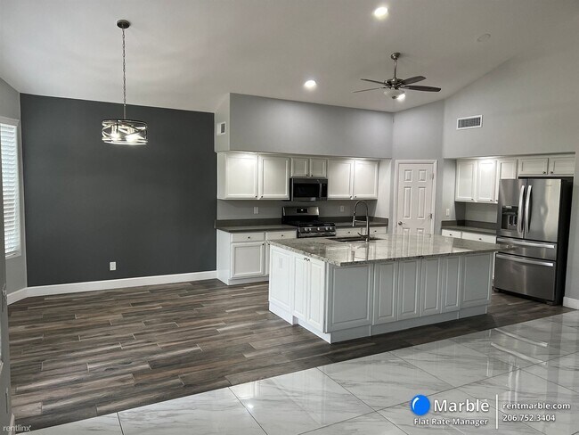 Building Photo - 4 br, 3 bath House - 3138 E La Costa Pl