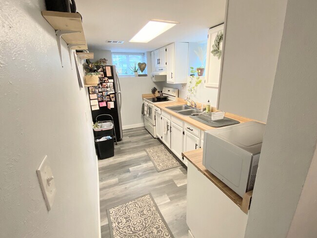 Foto del edificio - 3880 Perry St