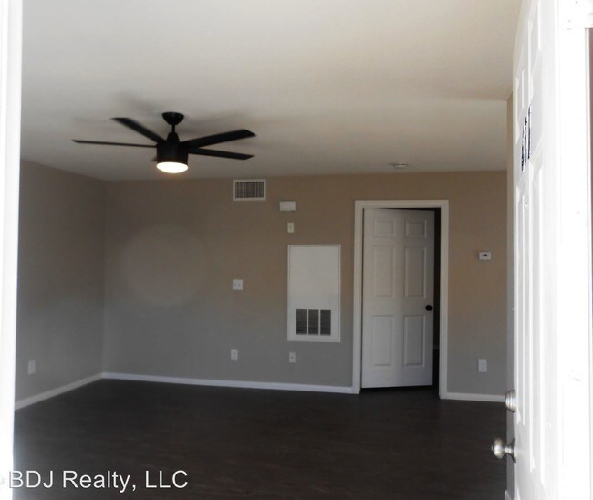 Building Photo - 1 br, 1 bath House - 651 ANNE LN