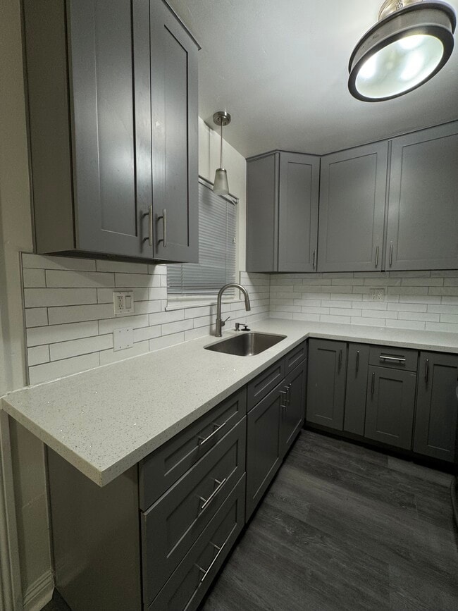Building Photo - 293 W Artesia St