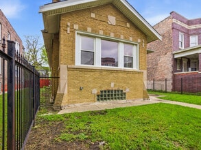 Building Photo - 7815 S Emerald Ave
