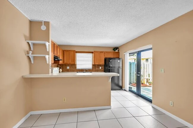 Foto del edificio - 1542 N Lawnwood Cir