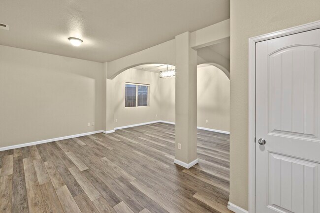 Building Photo - 3670 Desert Willow Ln