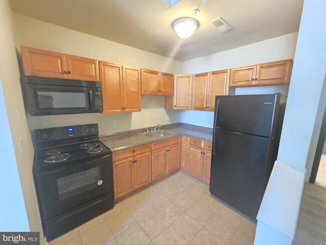 Foto del edificio - 317 East St