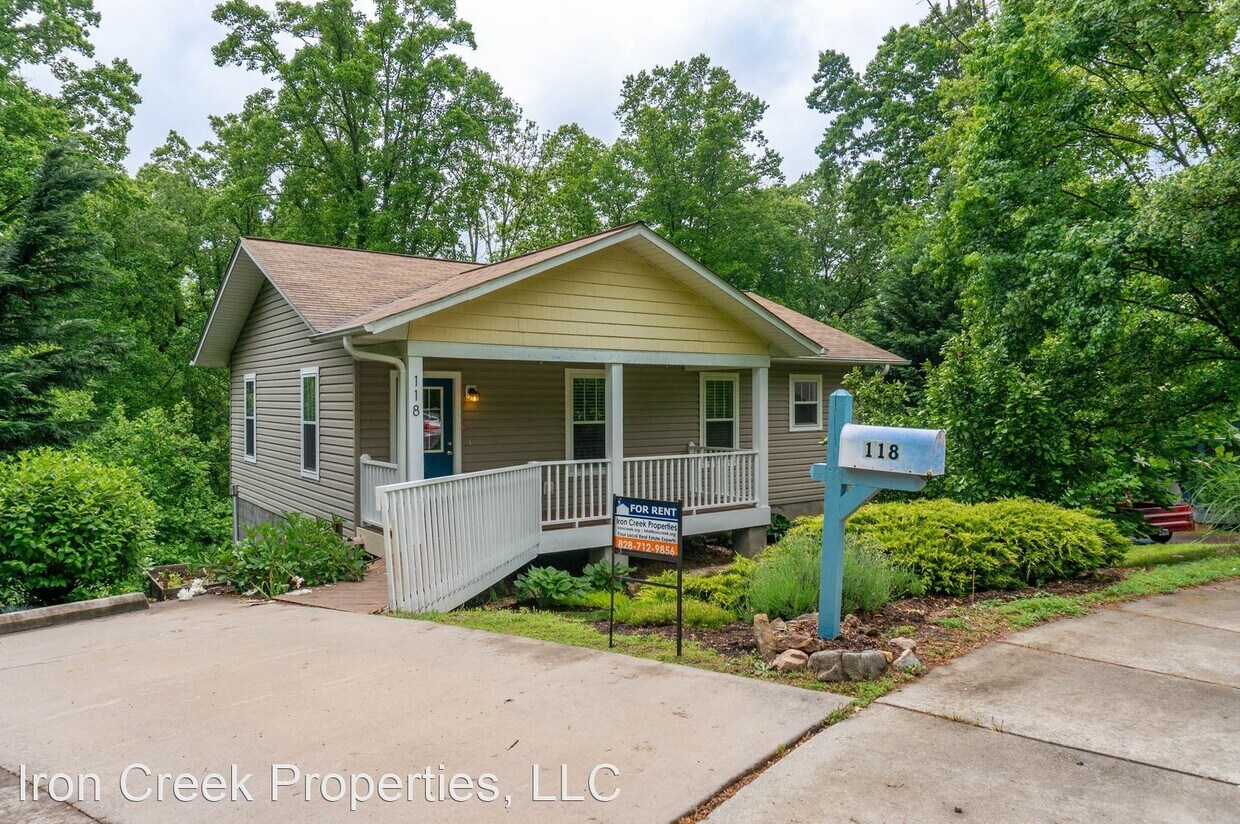 Primary Photo - 2 br, 1 bath House - 118 Savannah Woods Court