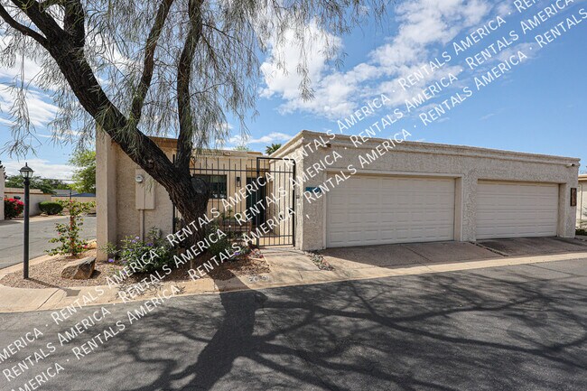 Foto del edificio - 2619 E Windsor Ave