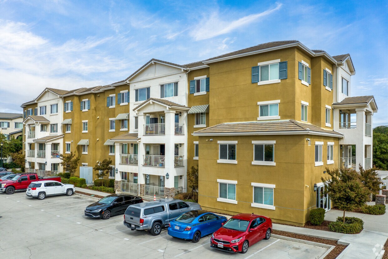 Commons Oak Grove Apartments in Oakley, CA