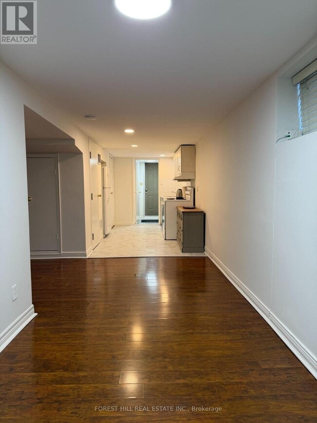 Building Photo - 39 Main St