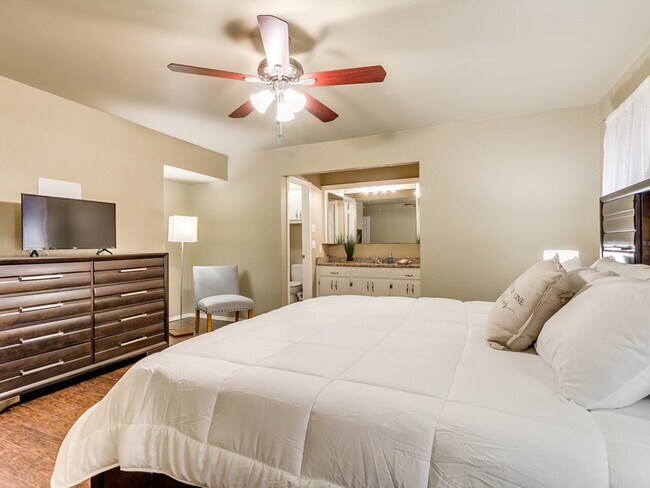 Foto del edificio - 1700 Whispering Creek