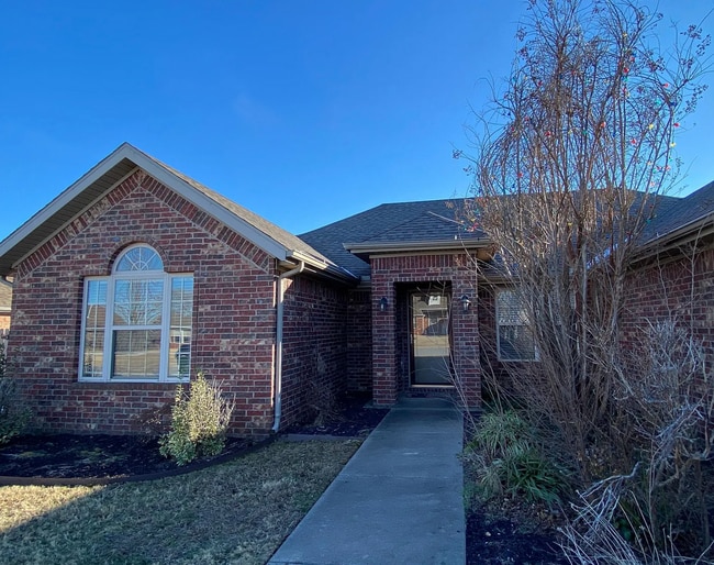 Building Photo - 320 Beasley Dr