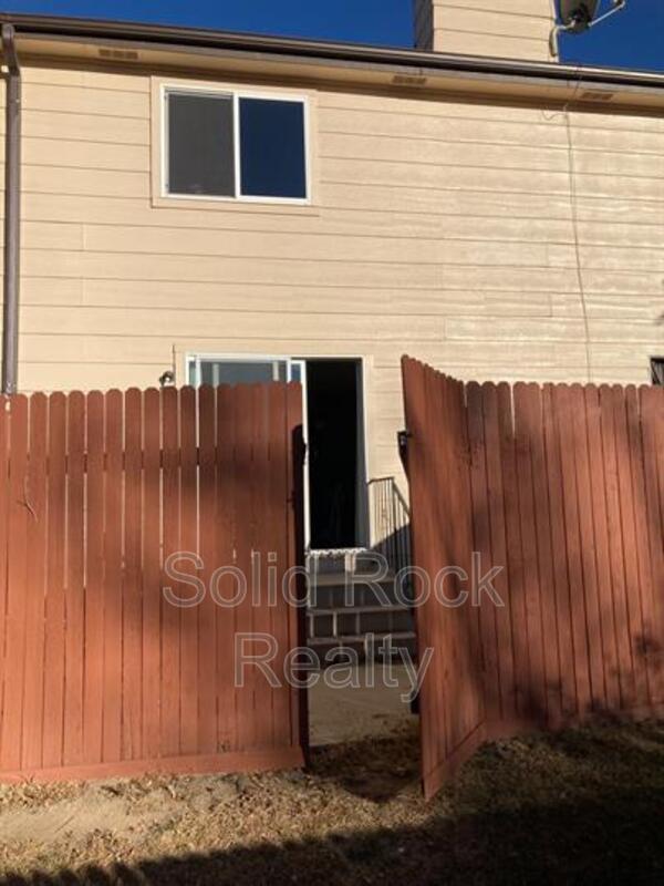 Foto del edificio - 2309 Lexington Village Ln