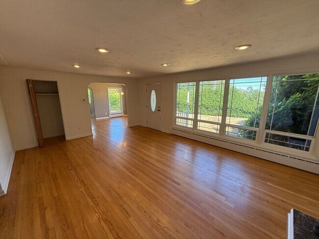 Foto del edificio - 1740 Glen Creek Rd NW
