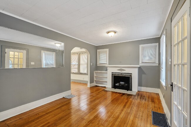 Building Photo - 312 Ballantyne Rd