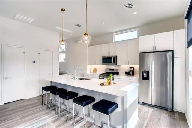 Foto del edificio - 2528 N Fitzhugh Ave