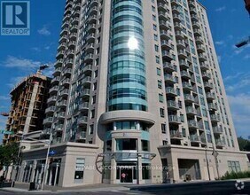 Building Photo - 242-242 Rideau St