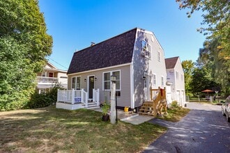 Building Photo - 47 Elm St