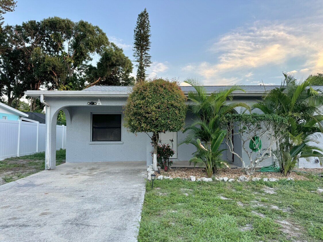 Foto principal - 511 20th Ave W
