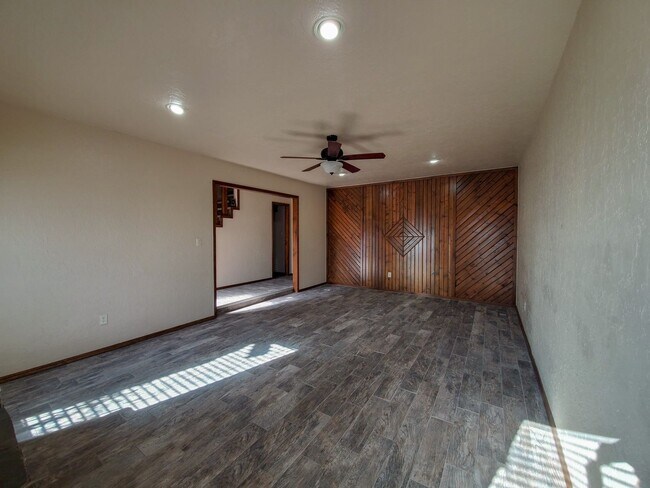 Foto del edificio - 3 bedroom 2 bath home in Shawnee