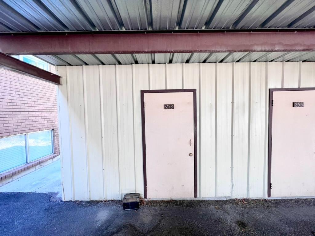 Building Photo - 253 E 1100 S