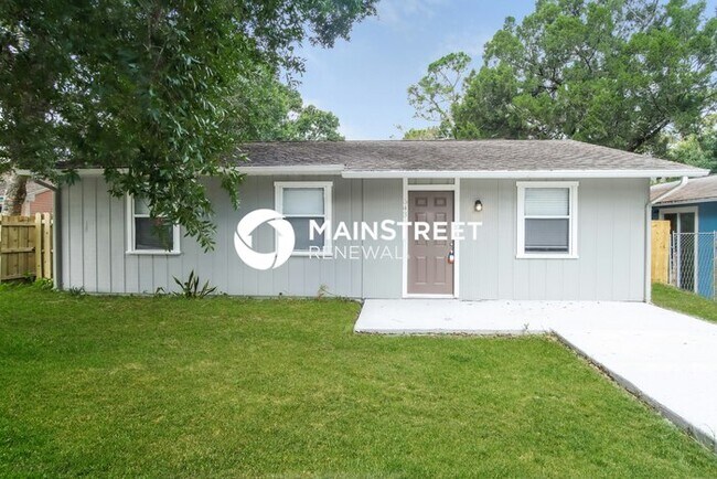 Foto del edificio - 3 Bedroom Pet-Friendly Home in VERO BEACH, FL with Main Street Renewal