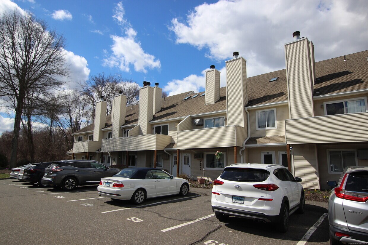 Primary Photo - 136 Pembroke Rd