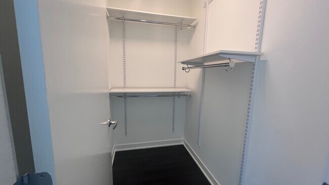 Foto del edificio - 420 E North Water St