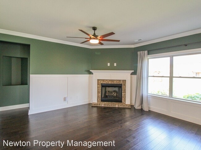 Building Photo - 4 br, 3.5 bath House - 508 Balsam Terrace ...