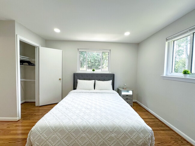 Foto del edificio - 7515 Havelock St