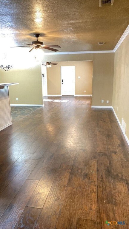 Foto del edificio - 1802 Sycamore Dr