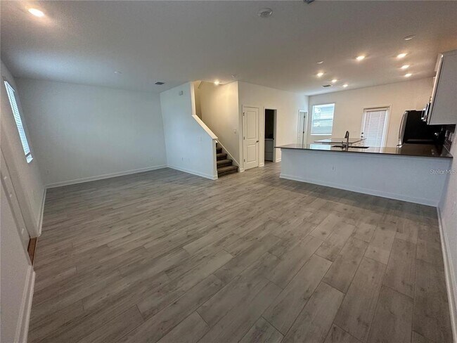 Foto del edificio - 3033 Ella Wy