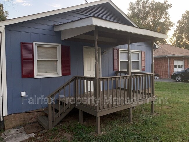 Building Photo - 3221 Dearborn Dr