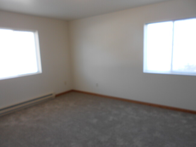 master bedroom - 101 Camelot Ln