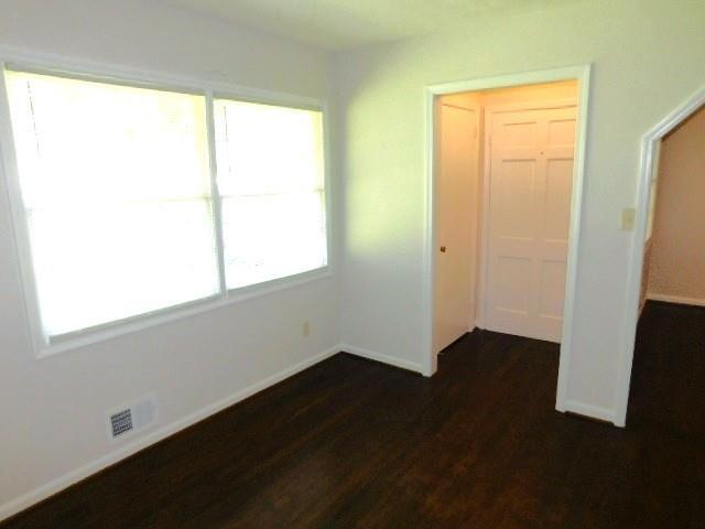 Foto del edificio - 879 Forest Ridge Dr SE