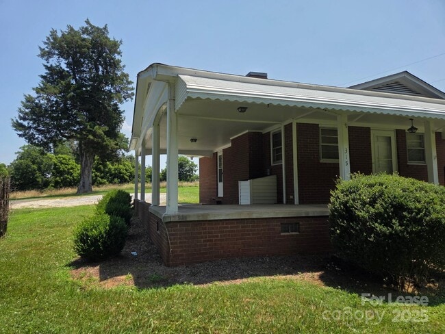 Building Photo - 315 Graham Rd