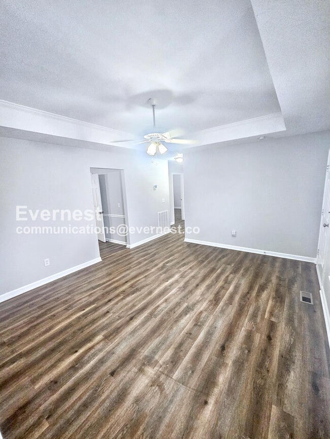 Foto del edificio - 208 Centennial Dr